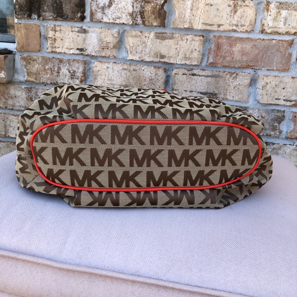 Michael Kors Signature Jacquard East West Ring Tan Orange Red Medium Tote Bag - Picture 4 of 16
